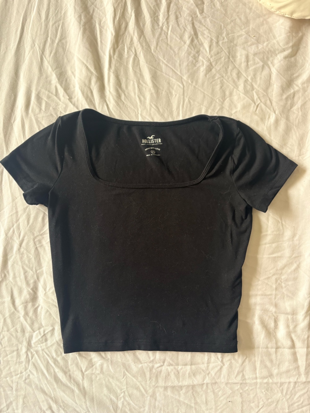 Hollister Black Scoop Neck Short Sleeve Crop Top